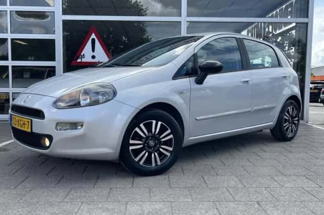 Fiat Punto (2012) thumbnail 2