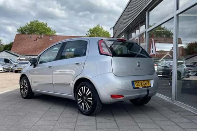 Fiat Punto (2012) thumbnail 3