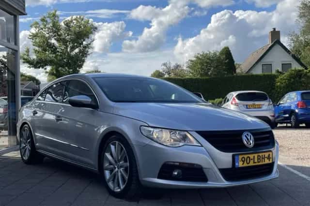 Volkswagen Passat (2010) thumbnail 4