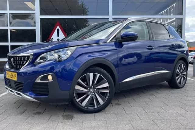 Peugeot 3008 (2017) thumbnail 2