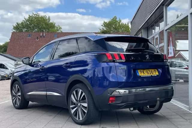 Peugeot 3008 (2017) thumbnail 3