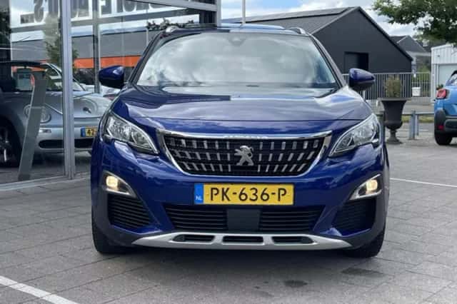 Peugeot 3008 (2017) thumbnail 5