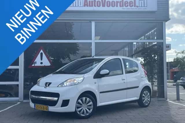 Peugeot 107 (2010) thumbnail 1