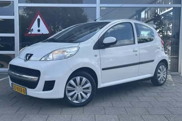 Peugeot 107 (2010) thumbnail 2