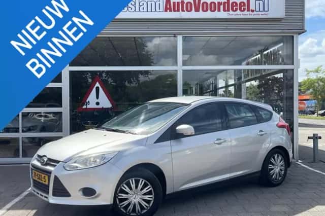 Ford Focus (2011) thumbnail 1