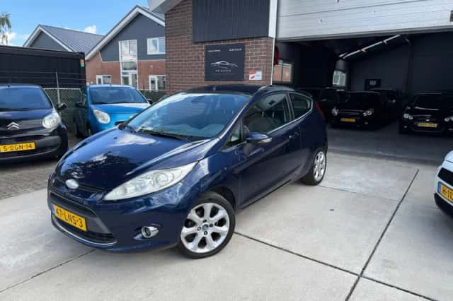 Ford Fiesta (2010) thumbnail 1