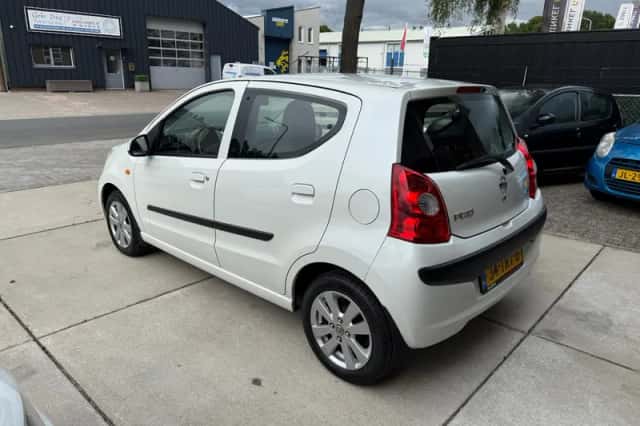Nissan Pixo (2012) thumbnail 4