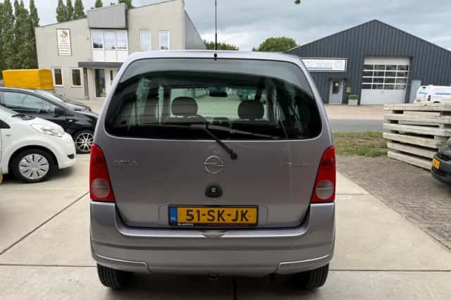 Opel Agila (2006) thumbnail 5