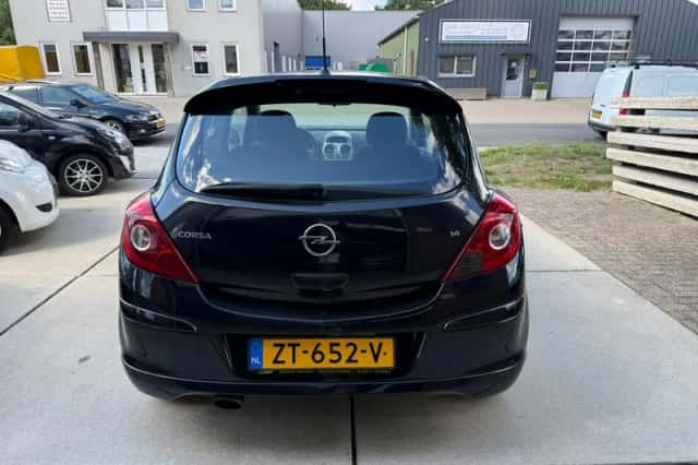 Opel Corsa (2008) thumbnail 5