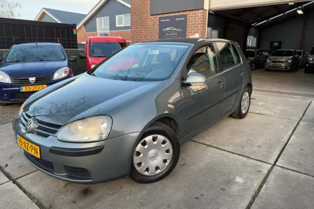 Volkswagen Golf (2004) thumbnail 1