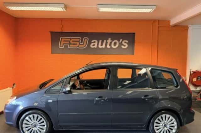 Ford C-Max (2010) thumbnail 2