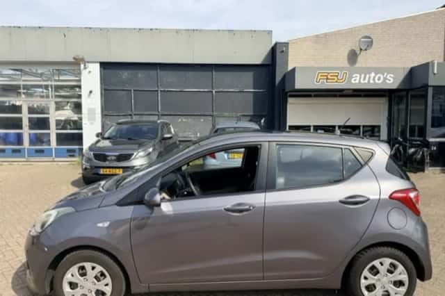 Hyundai i10 (2015) thumbnail 2