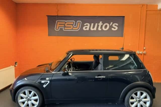 MINI Cooper (2006) thumbnail 2