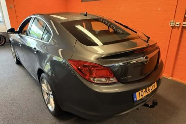 Opel Insignia (2009) thumbnail 3