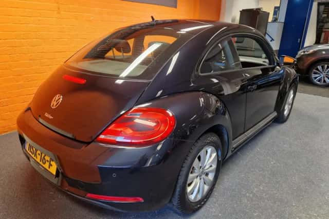 Volkswagen Beetle (2013) thumbnail 6