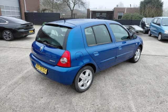 Renault Clio (2007) thumbnail 3