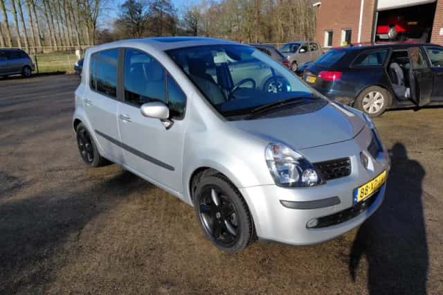 Renault Modus (2007) thumbnail 1