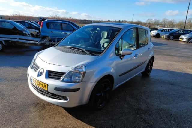 Renault Modus (2007) thumbnail 2