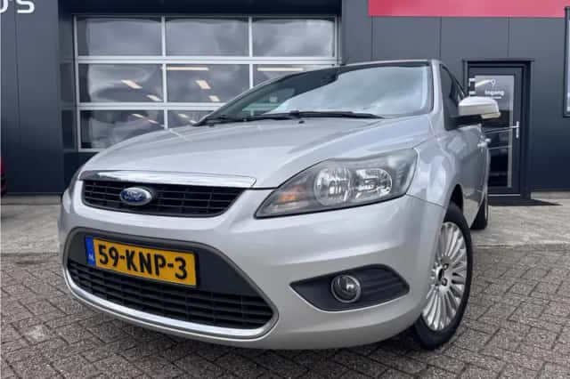 Ford Focus (2010) thumbnail 1