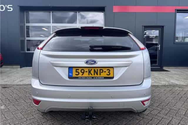 Ford Focus (2010) thumbnail 4