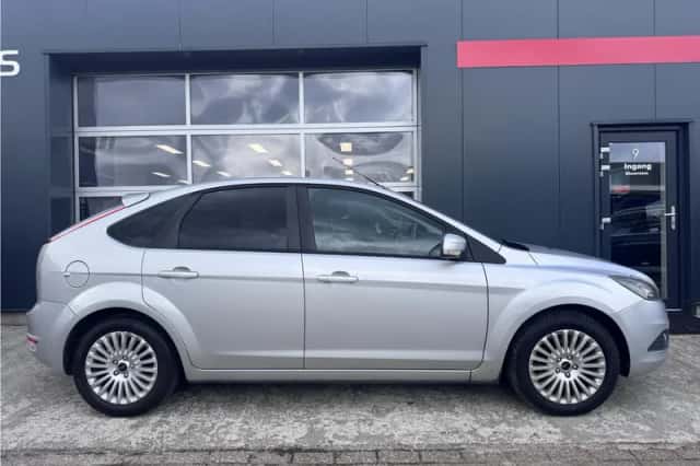 Ford Focus (2010) thumbnail 5