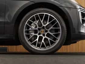 Porsche Macan (2020) thumbnail 12