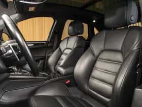 Porsche Macan (2020) thumbnail 16