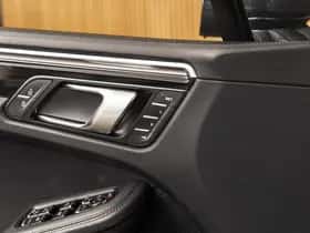 Porsche Macan (2020) thumbnail 19