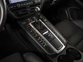 Porsche Macan (2020) thumbnail 24