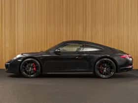 Porsche 911 (2018) thumbnail 3