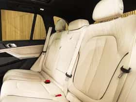 BMW X5 (2023) thumbnail 16