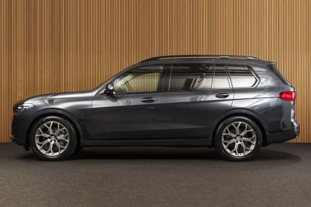 BMW X7 (2019) thumbnail 3