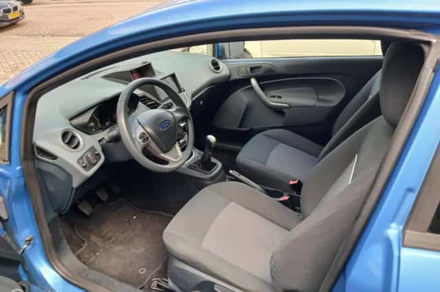 Ford Fiesta (2011) thumbnail 5