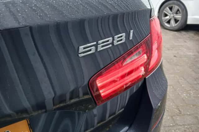 BMW 5-Serie (2010) thumbnail 6