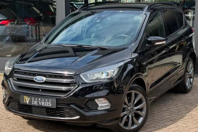 Ford Kuga (2019) thumbnail 5