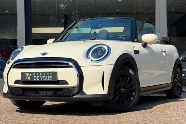 MINI Cabrio (2021) thumbnail 6