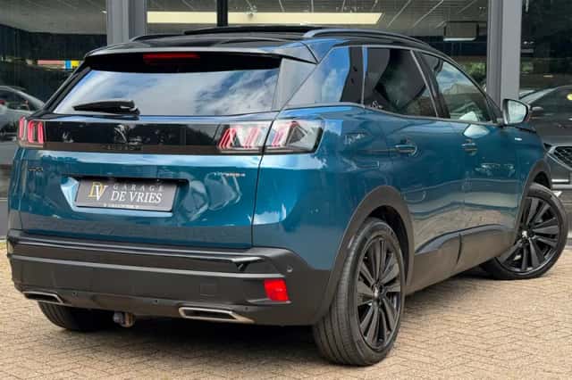 Peugeot 3008 (2021) thumbnail 3