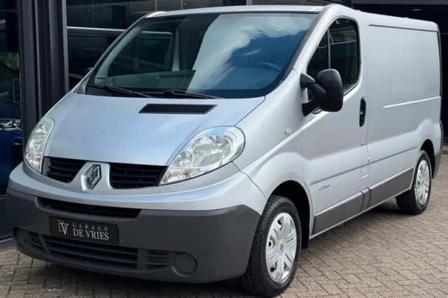 Renault Trafic (2008) thumbnail 1
