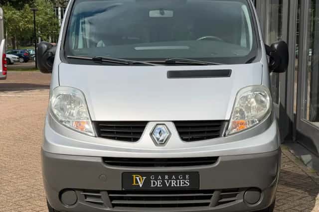 Renault Trafic (2008) thumbnail 4