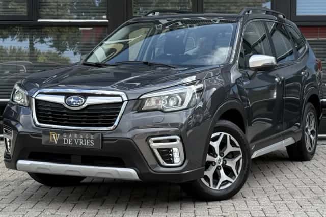 Subaru Forester (2022) thumbnail 1