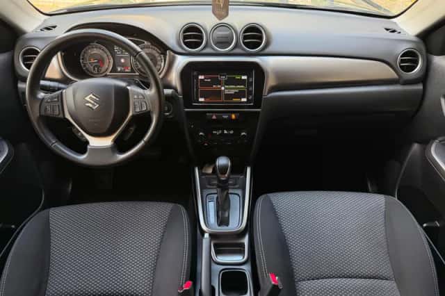 Suzuki Vitara (2022) thumbnail 2