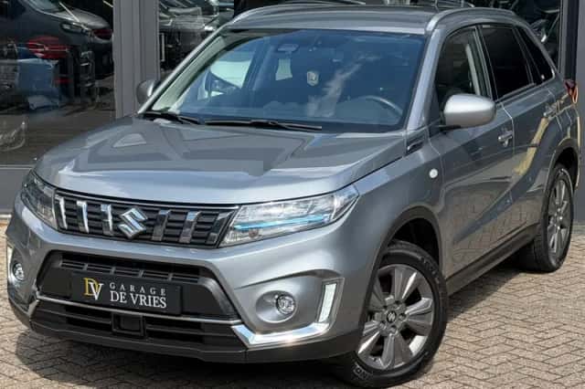 Suzuki Vitara (2022) thumbnail 5