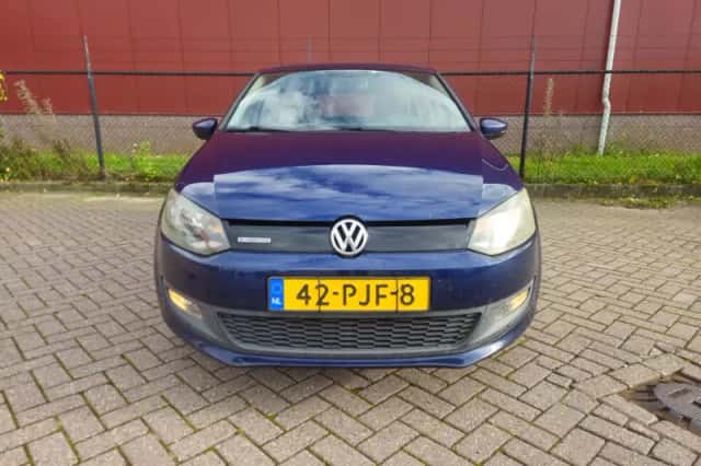Volkswagen Polo (2011) thumbnail 2