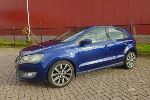 Volkswagen Polo (2011) thumbnail 3