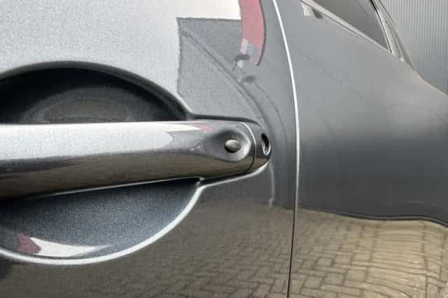 Renault Clio (2018) thumbnail 5