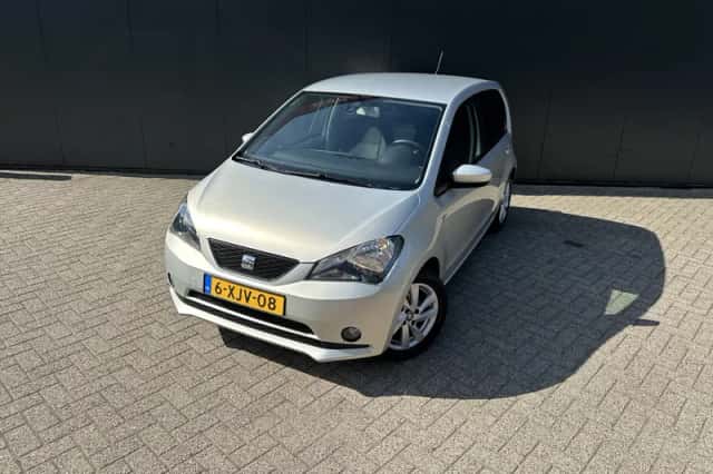 SEAT Mii (2015) thumbnail 3