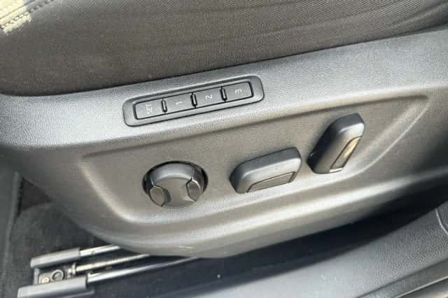 Škoda Karoq (2020) thumbnail 2