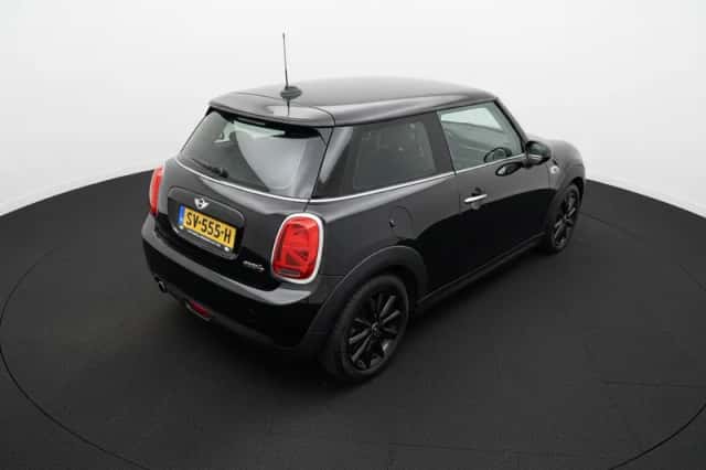 MINI One (2018) thumbnail 6