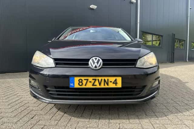 Volkswagen Golf (2013) thumbnail 5