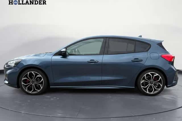 Ford Focus (2020) thumbnail 2